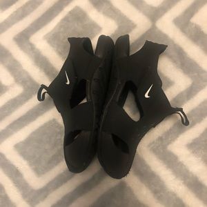 Toddler Nike sandals